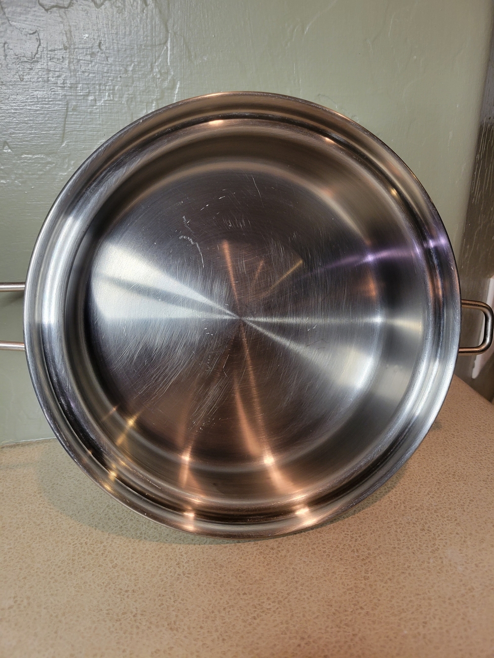 Classica Gold 5-Ply Thermium Multi-Plex T-304 8 Inch Pan W/Calaphalon Glass Lid